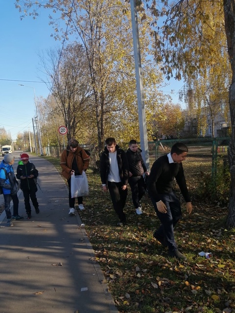 Дорога в школу в чистоте и порядке.